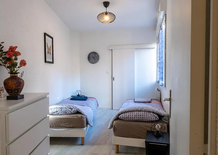 Capstay La Station - - Centre - Serenity